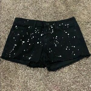 Hot Topic Black Heart paint splattered jean shorts
